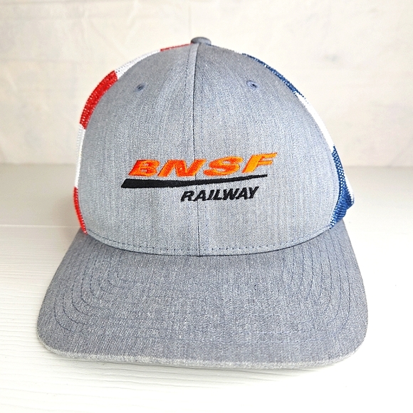 BNSF RAILWAY Hat Cap Richardson  Style 112 PM Ajustable Blue Red White